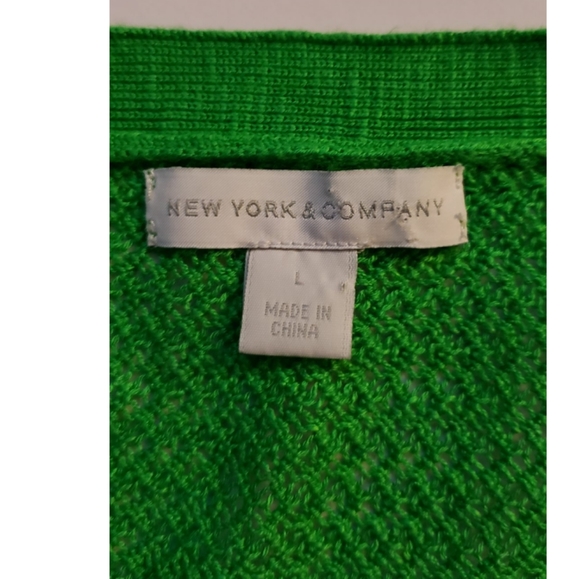 New York & Company Green sweater (L) - Picture 5 of 5